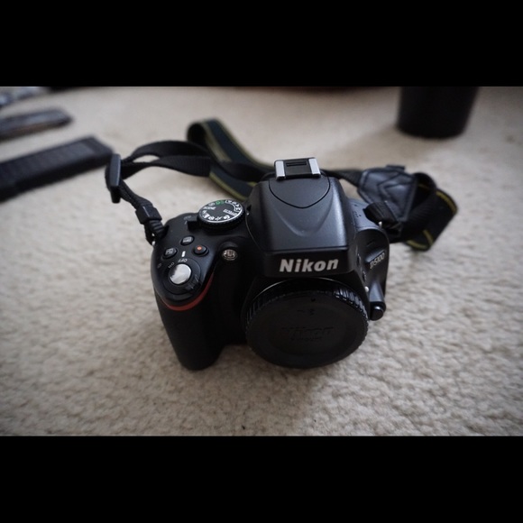 Used Nikon D5100 w/ lenses & accessories - Picture 5 of 8